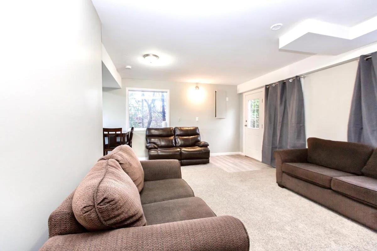 Stunning Home With Amazing Views Near The City Victoria Extérieur photo