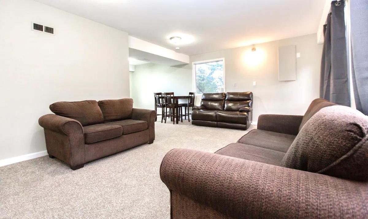 Stunning Home With Amazing Views Near The City Victoria Extérieur photo